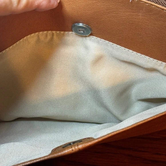 Lucky Brand BoHo Tan Caramel Flap Leather Crossbody Bag Purse Maximum Storage - Picture 6 of 11